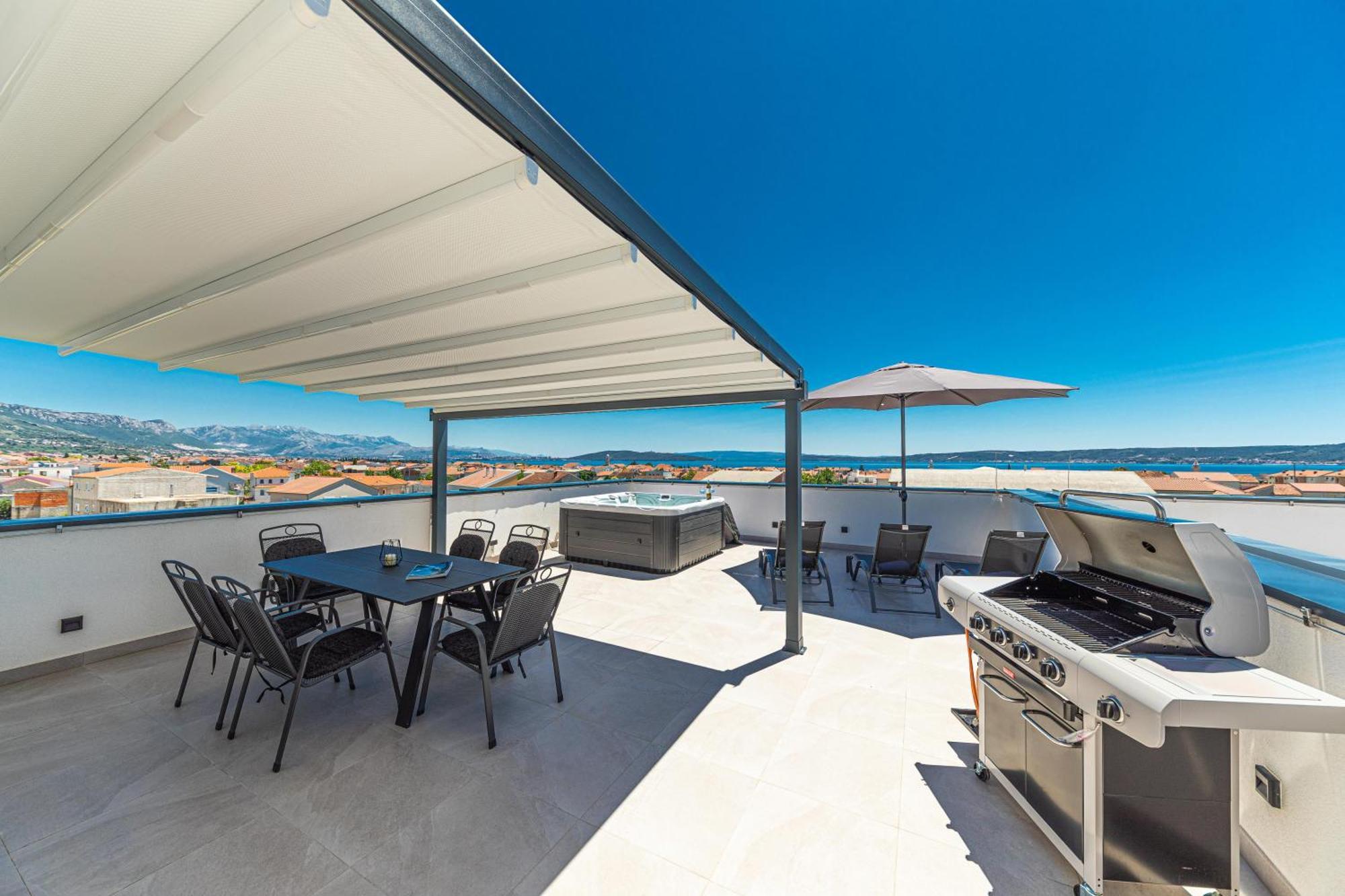 Rooftop New Castel 2023 Каштела Экстерьер фото